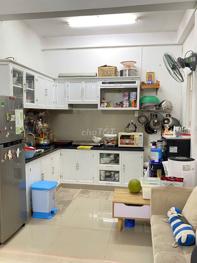 We need to rent apartment 2 bedroom 52 meters 2 at Hiệp Bình Chánh.
