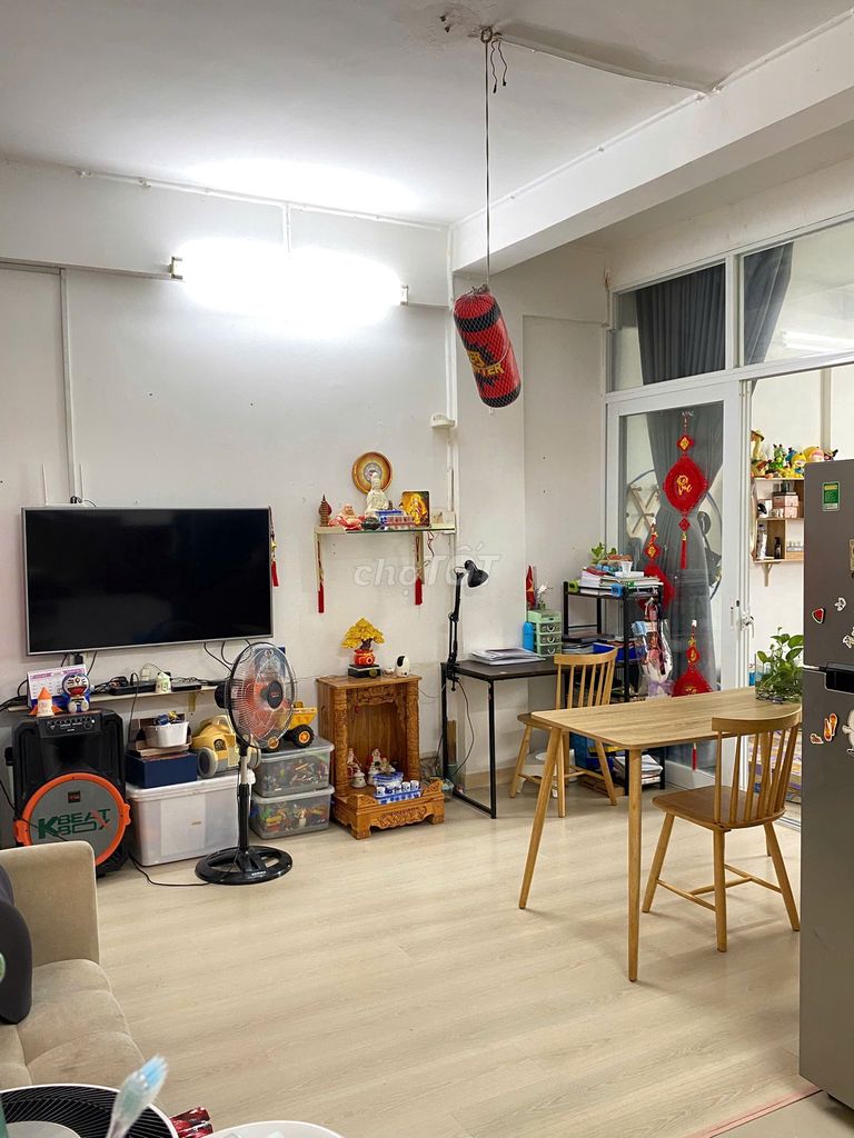 We need to rent apartment 2 bedroom 52 meters 2 at Hiệp Bình Chánh.