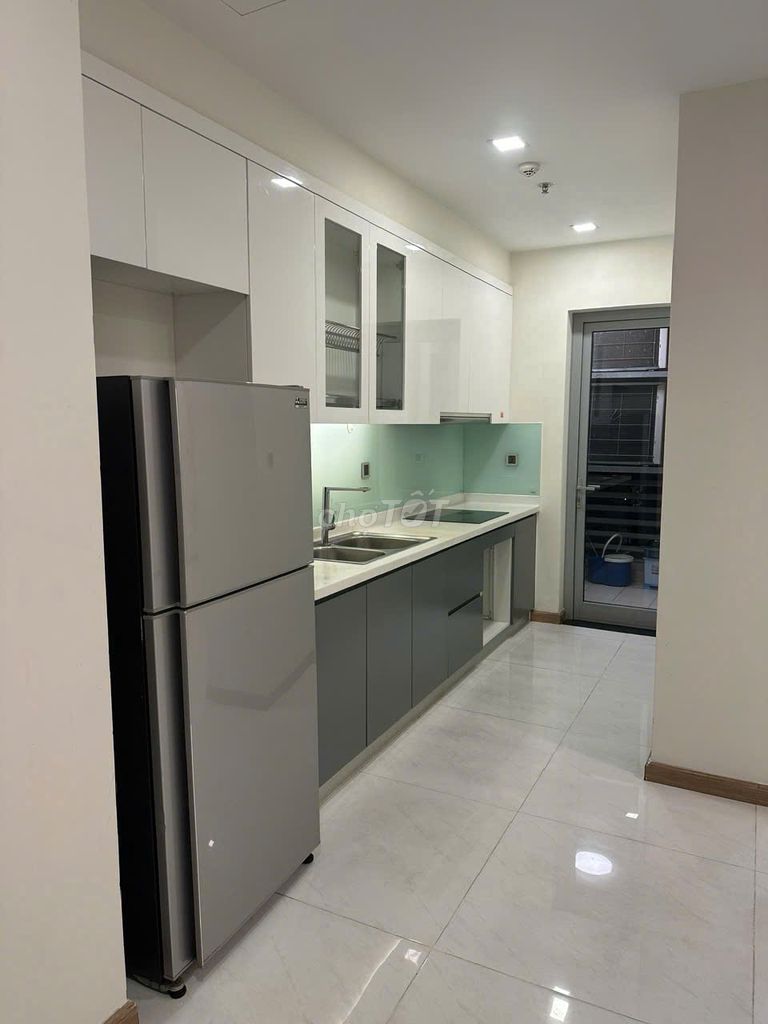 It's the owner of the rented room - 2 bedroom 2 bedroom 2-Homes central parl