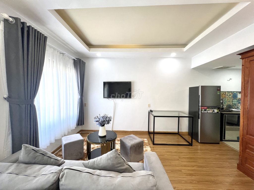 A super open-cleaning apartment near District 5's university.