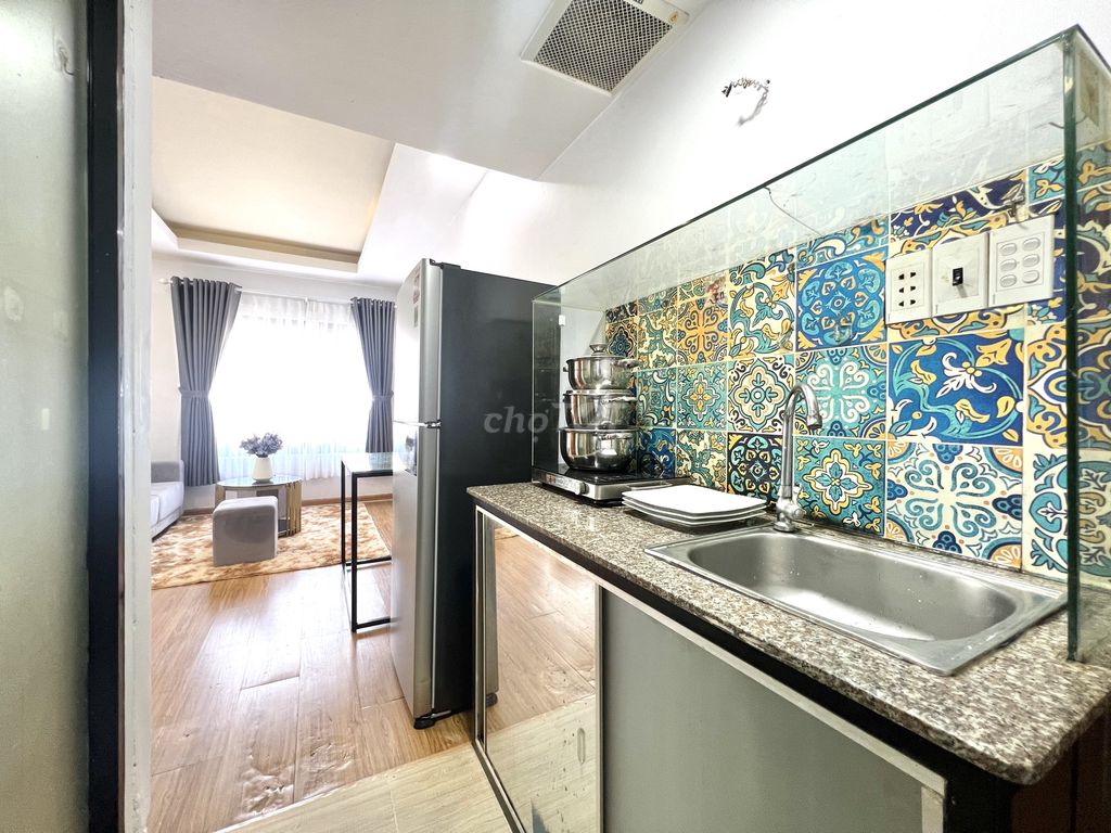 A super open-cleaning apartment near District 5's university.