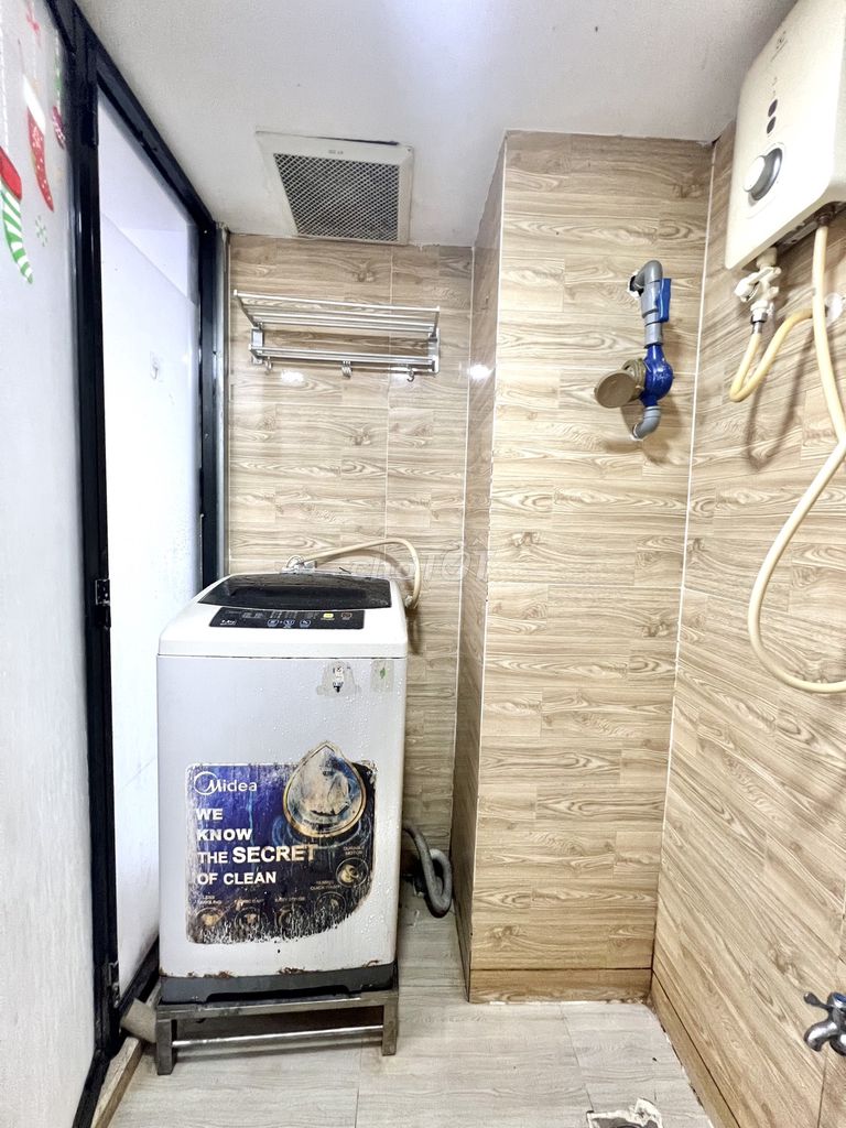 A super open-cleaning apartment near District 5's university.