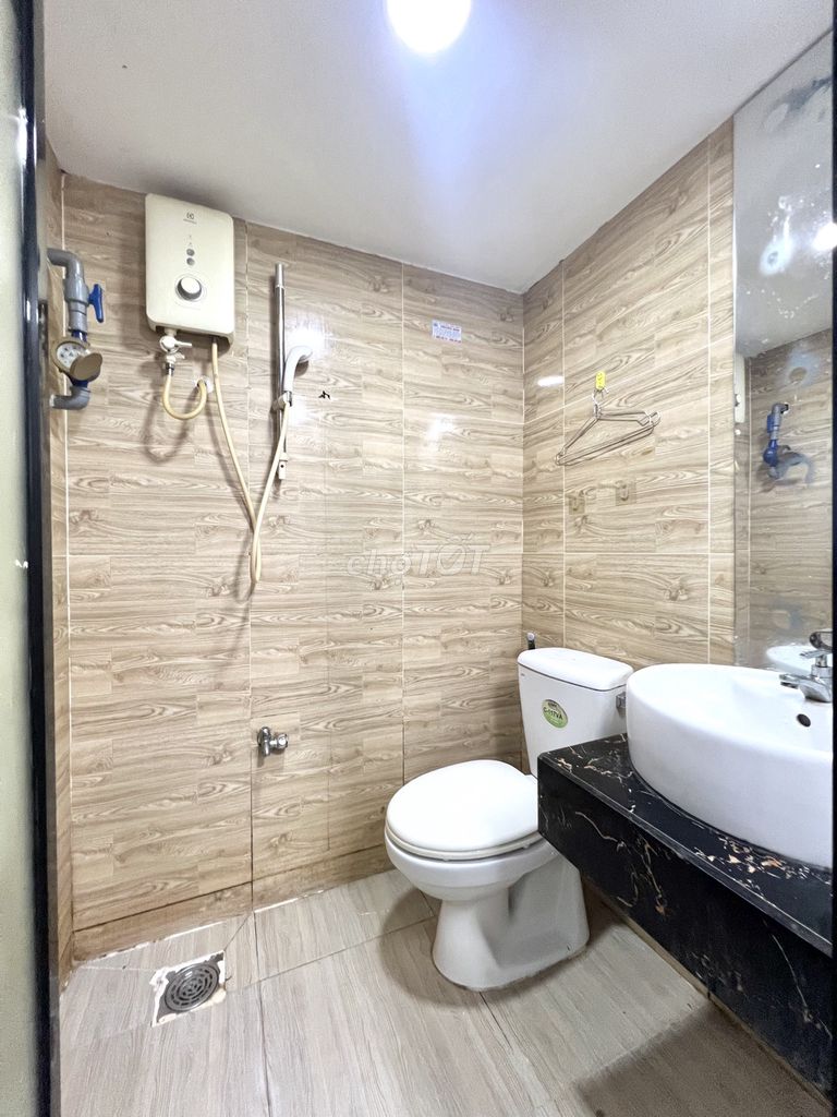 A super open-cleaning apartment near District 5's university.
