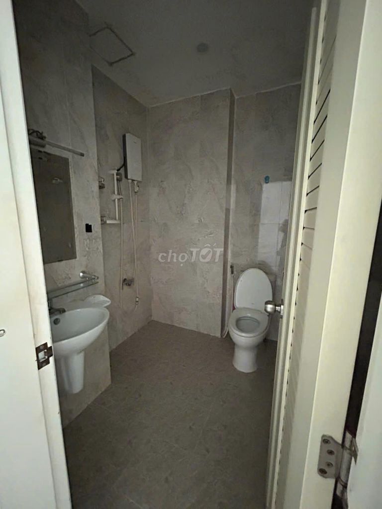 Need to rent the Goodhouse Trương Đình Hội District 8 apartment.