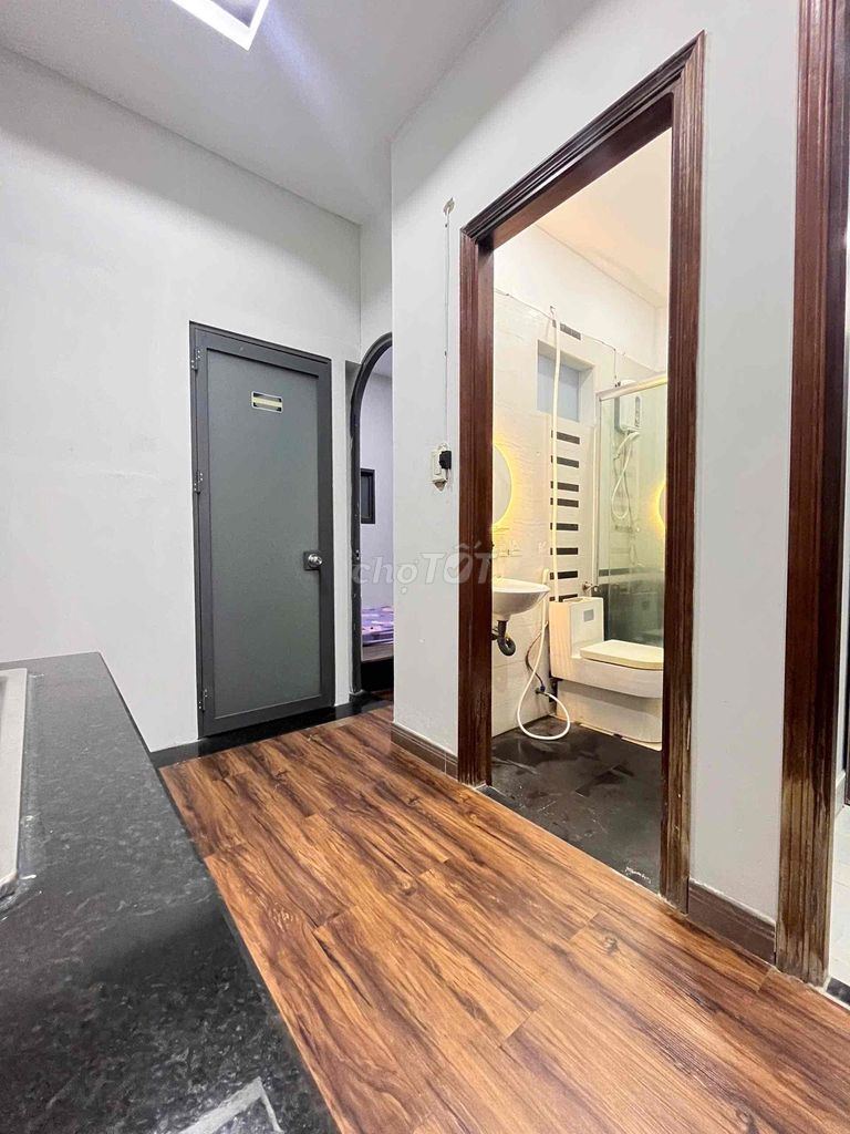 Two bedrooms. A 65-foot bathroom. Two Masters' room.