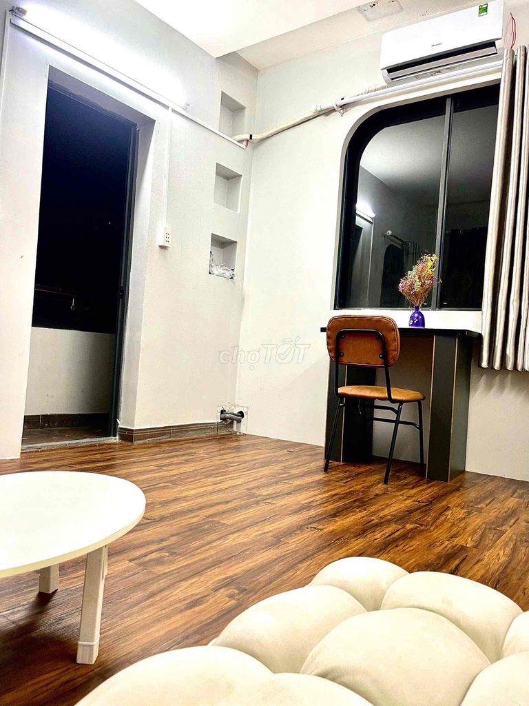 Two bedrooms. A 65-foot bathroom. Two Masters' room.