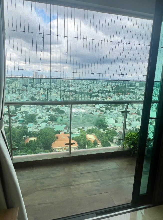 Two bedrooms-85 M2 Feliz En Vista rent 23 million a month.