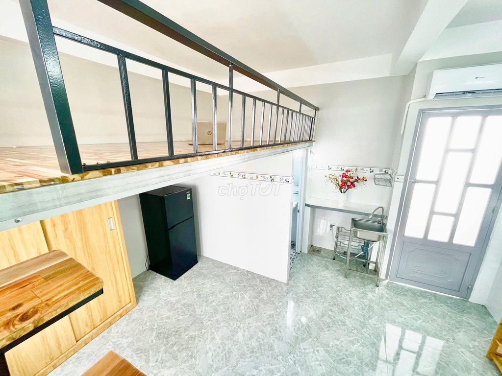 A full-in-the-art apartment near Bình Thạnh staff academy.