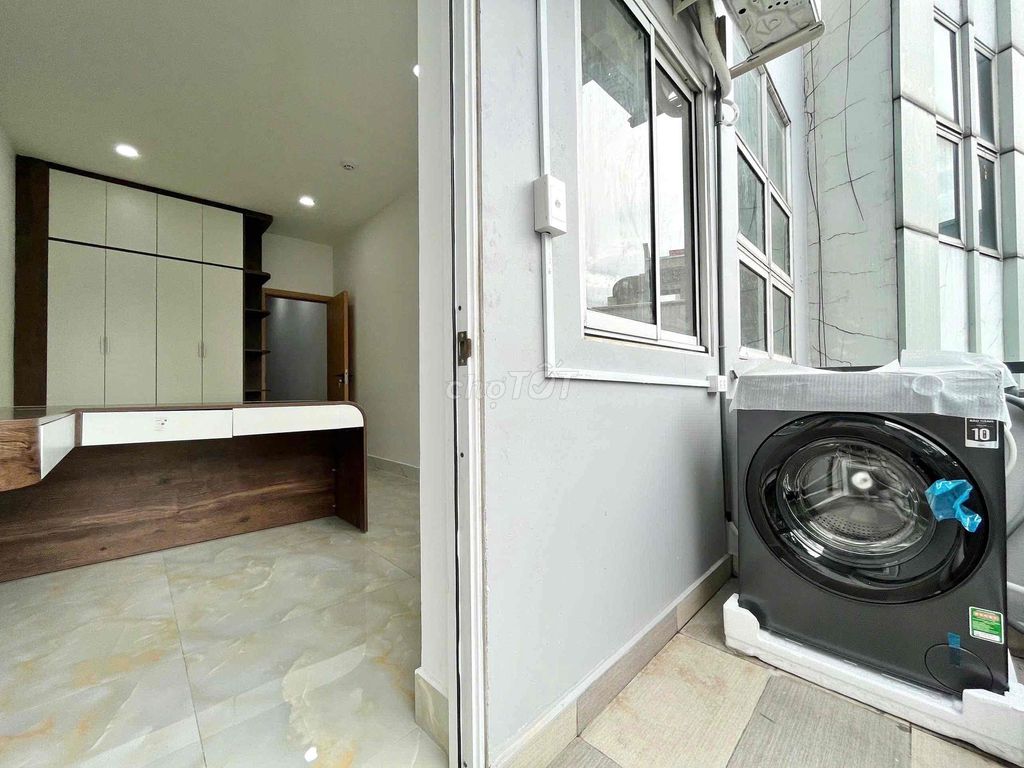 Rent apartment 1 bedroom - balcony/ cool window - elevator