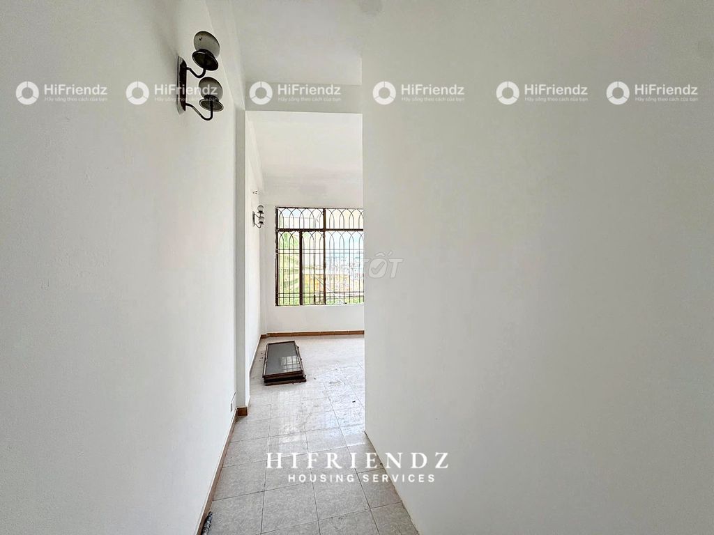 Rent the big market apartment to District 1.