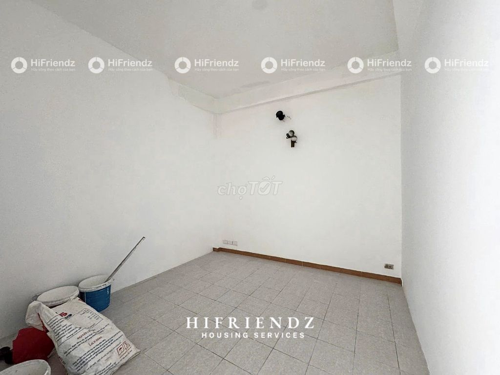 Rent the big market apartment to District 1.