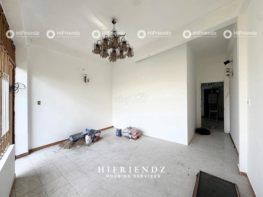 Rent the big market apartment to District 1.