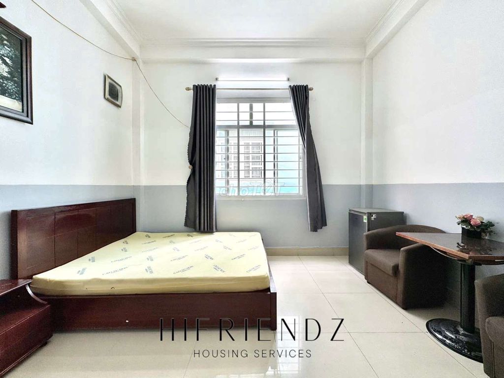 Small apartment, peaceful, effective, full window interior