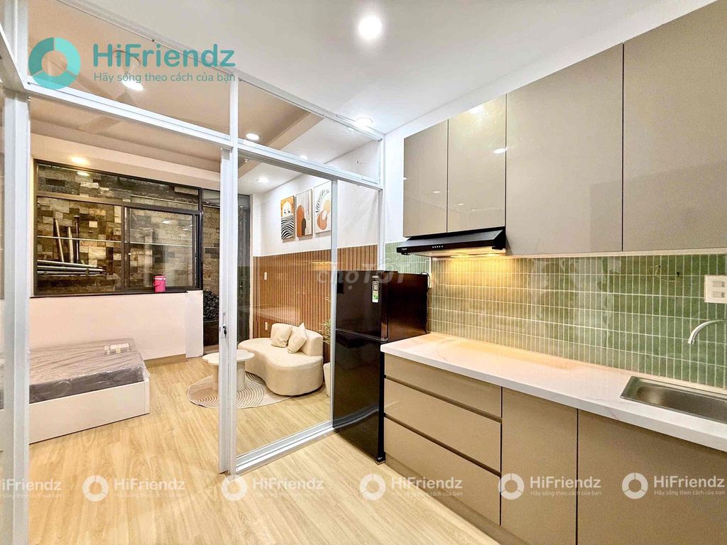 The service apartment right in front of Đào Duy Anh- Phú Nhuận