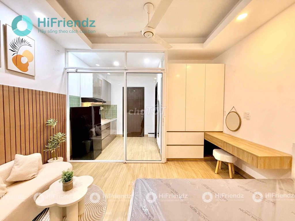The service apartment right in front of Đào Duy Anh- Phú Nhuận