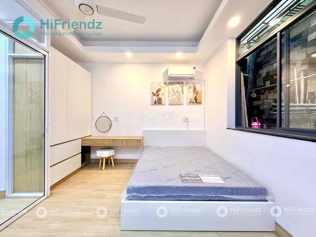 The service apartment right in front of Đào Duy Anh- Phú Nhuận