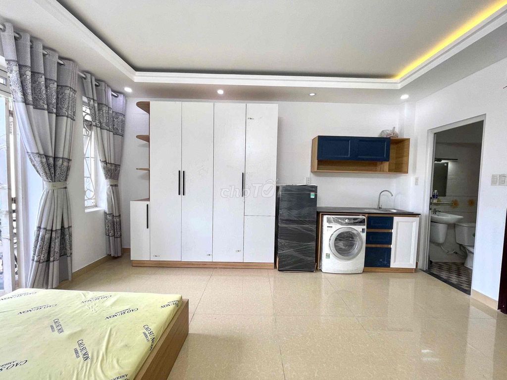 rents beautiful studios full interior