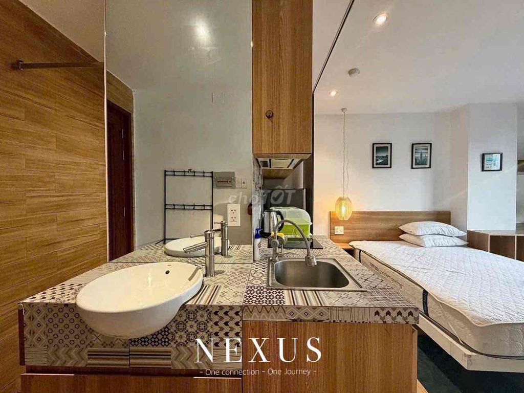 Rent a studio room. A balcony bedroom. Full interior.