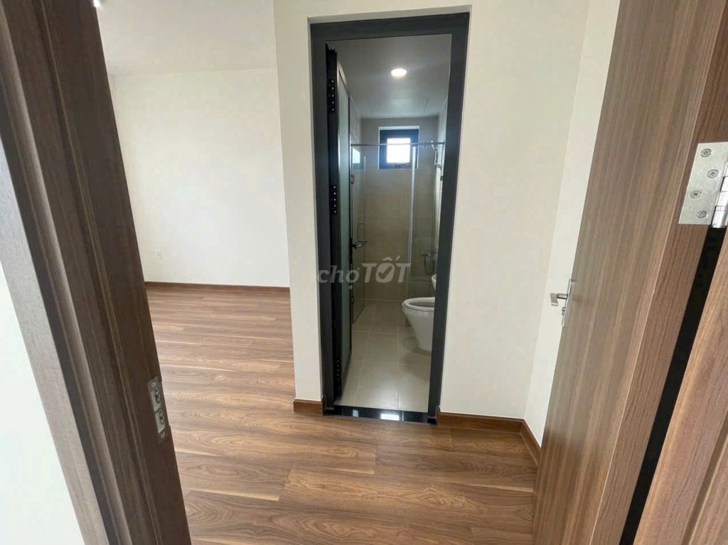 District 7 riverside room 1-2-0 for only 8 million, new home, river view, right now