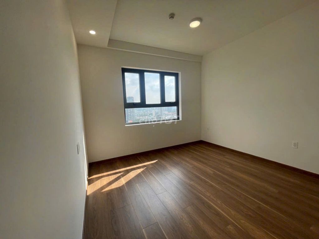District 7 riverside room 1-2-0 for only 8 million, new home, river view, right now