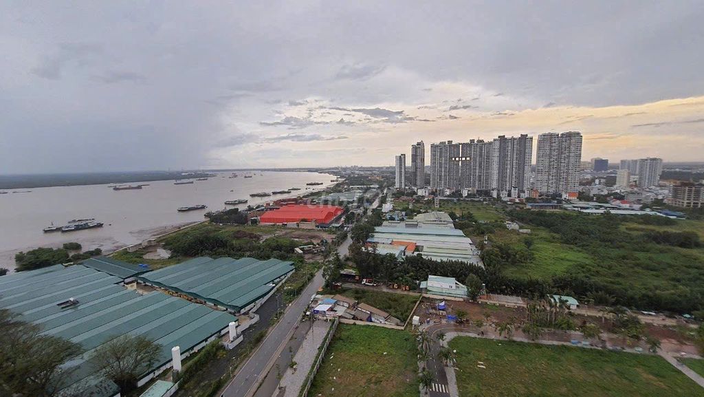 District 7 riverside room 1-2-0 for only 8 million, new home, river view, right now