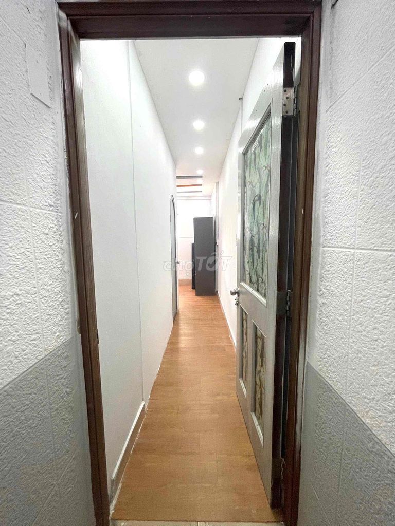 The owner gave us two bedrooms full of the master furniture.