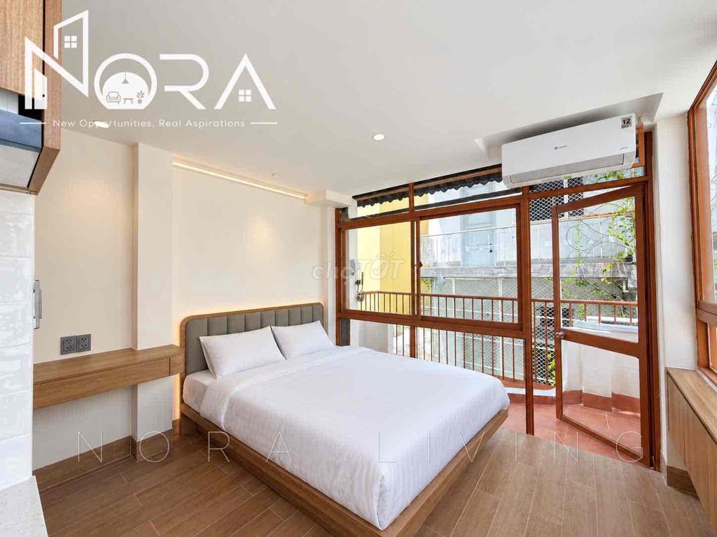 Lý Chính Thắng – beautiful balcony apartment near District 1 0110 long ladder