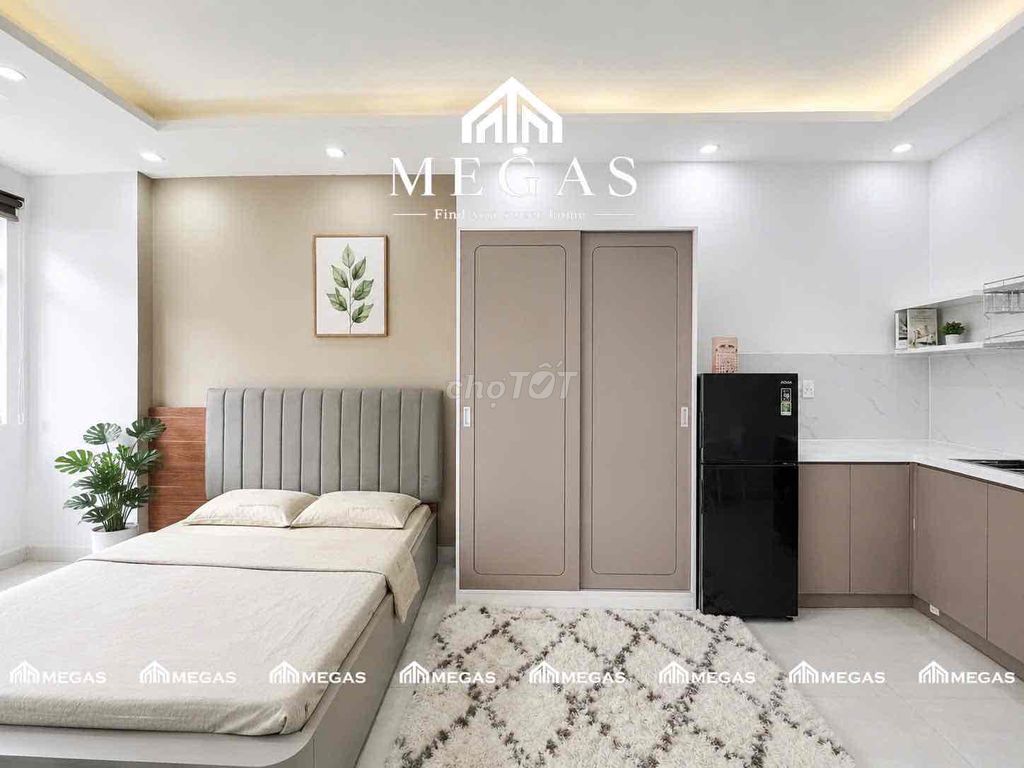 Rent a full-in-house studio near the University of De-Presidents 11