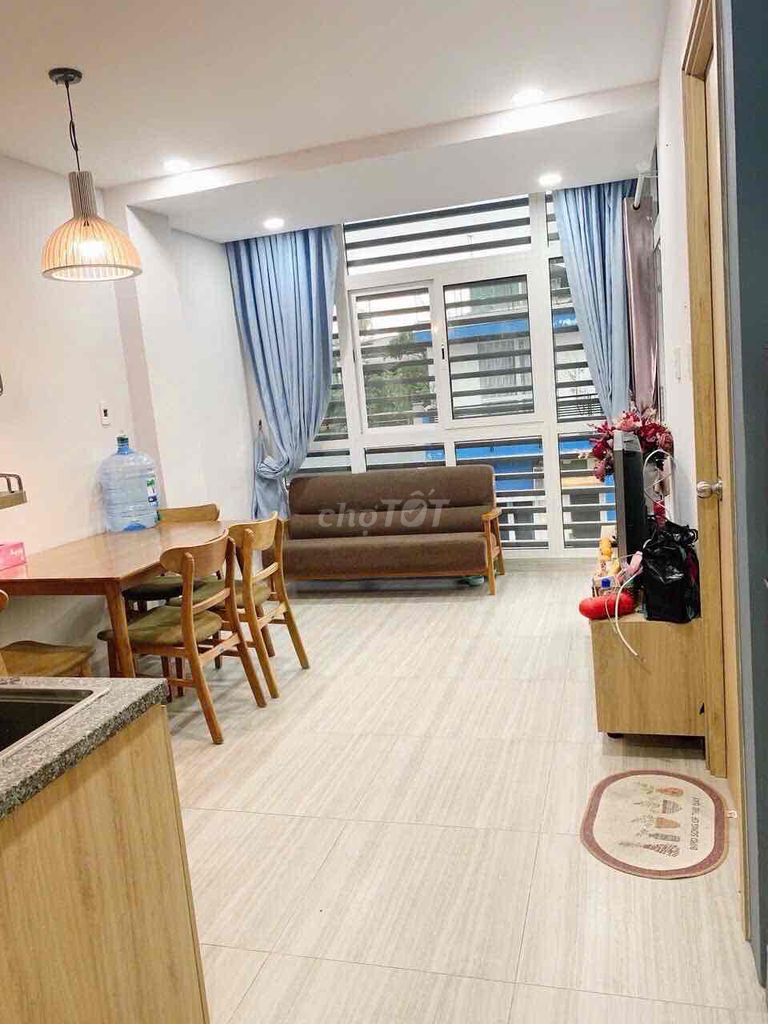 Rent Phạm Hữu Lầu service apartment at 6.5 million.