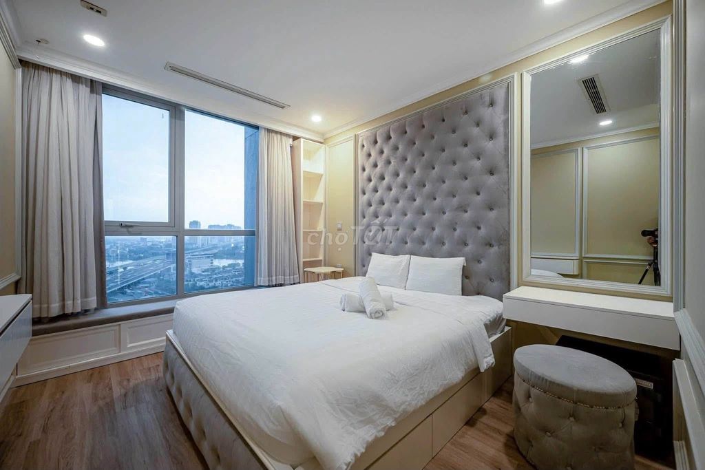 We need to rent room 1-2 to bed in Xi Grand Court - excellent price - nice house