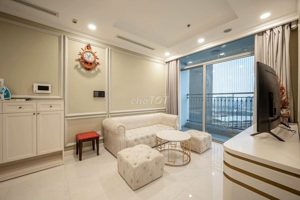 We need to rent room 1-2 to bed in Xi Grand Court - excellent price - nice house