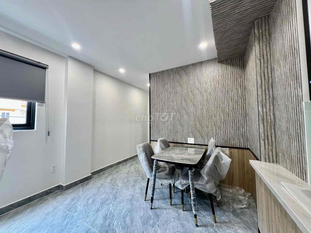 Rent two bedrooms 50 Phạm Văn Đồng near the airport.