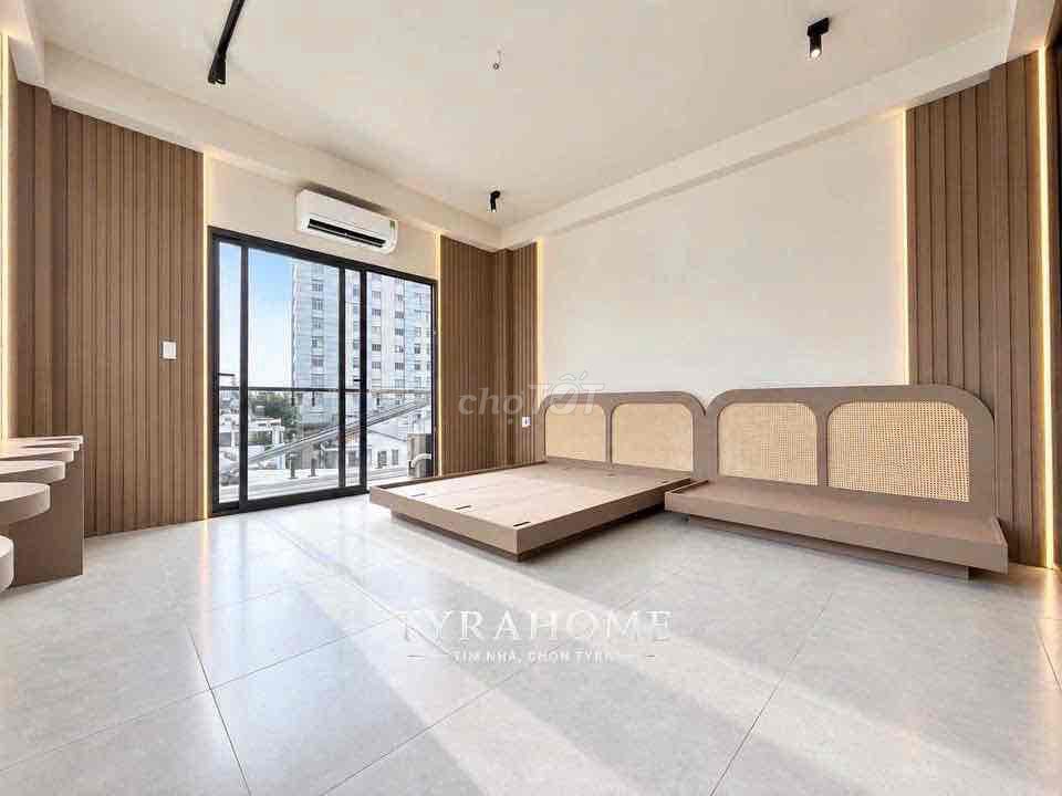 Clear One Super studio Full interior
