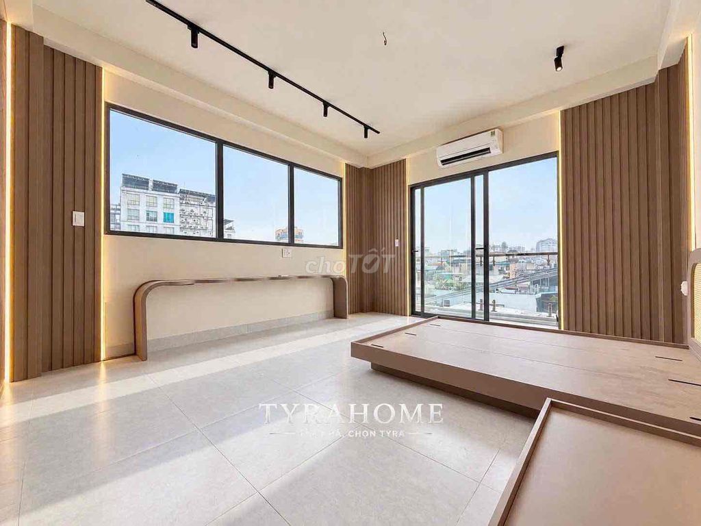 Clear One Super studio Full interior