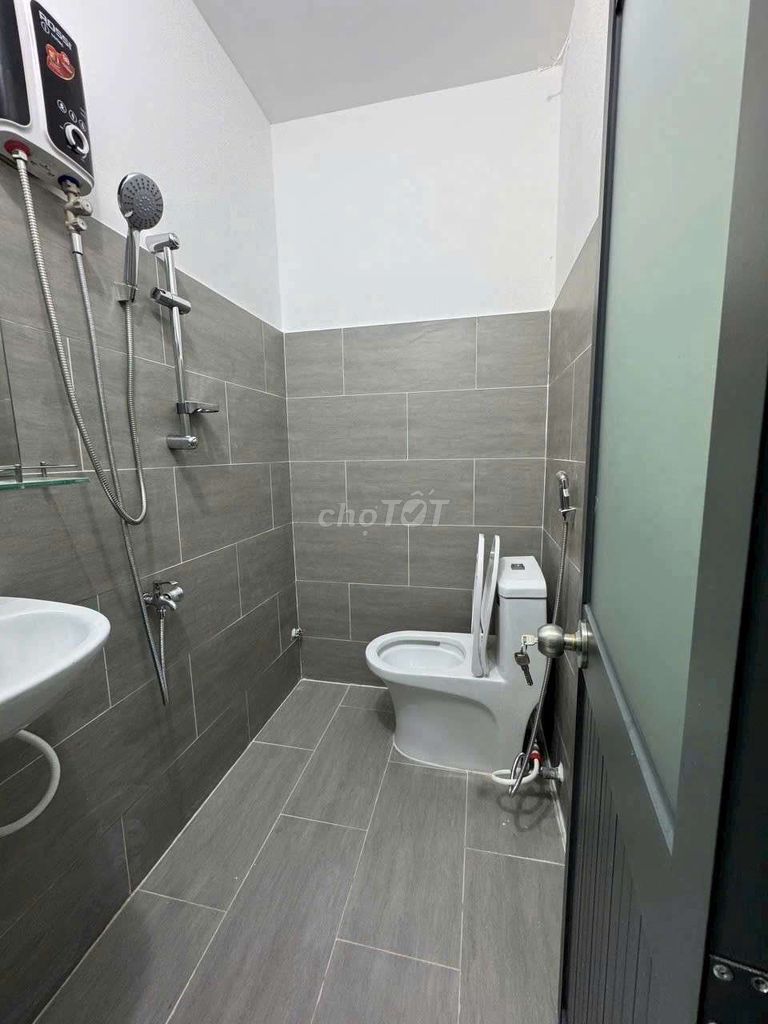 The balcony apartment, the Security Zone, Central.