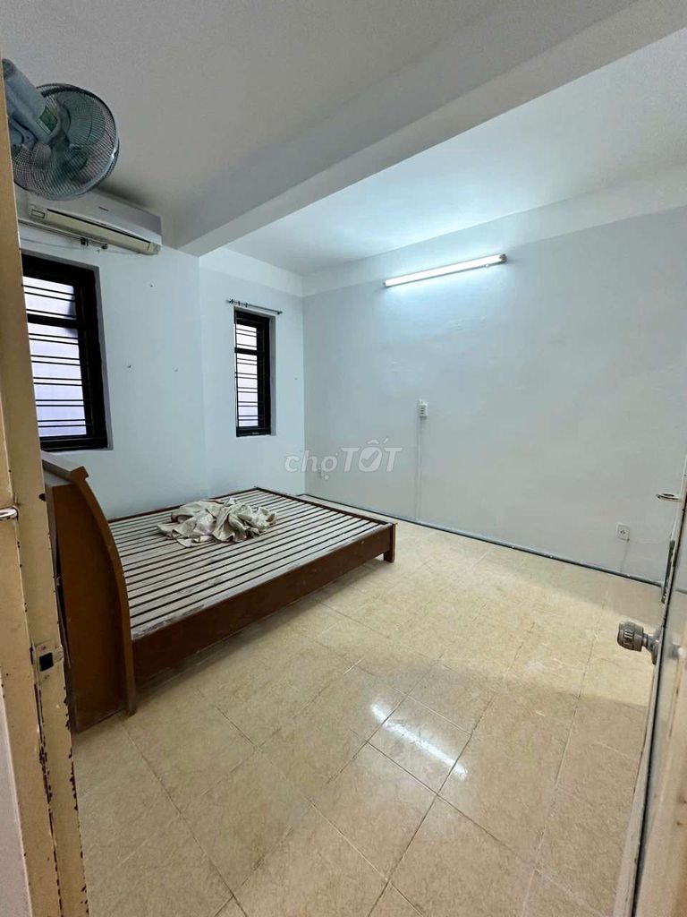 The K 26 Dương Quảng Hàm Gò Vấp apartment. 100 meters.3 bedroom.2 toilets.