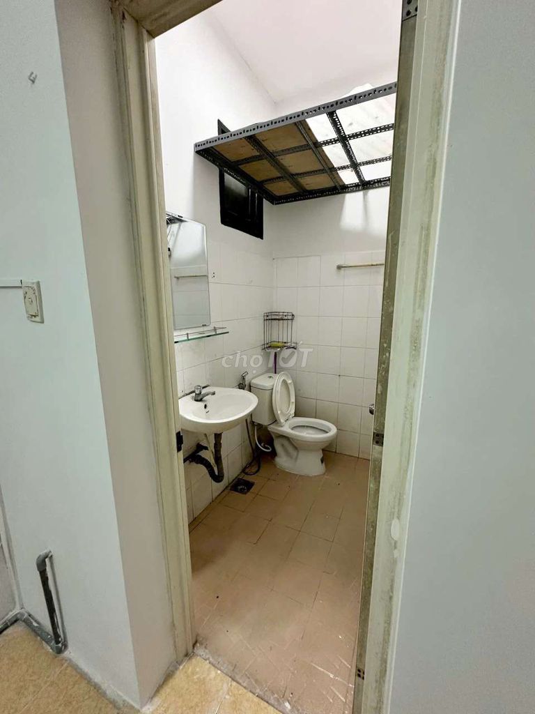 The K 26 Dương Quảng Hàm Gò Vấp apartment. 100 meters.3 bedroom.2 toilets.
