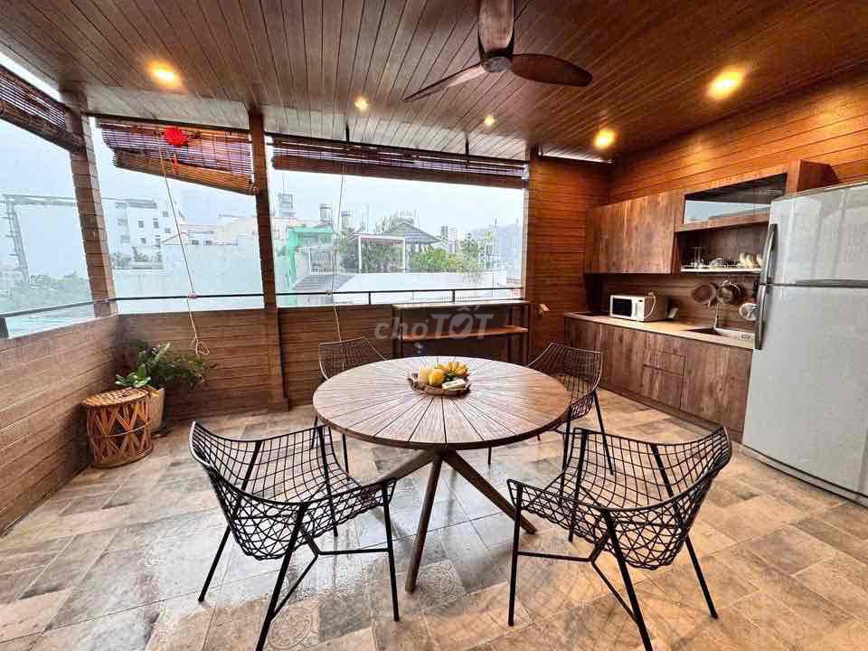 Thảo Điền District 2 large area kitchen area large interior