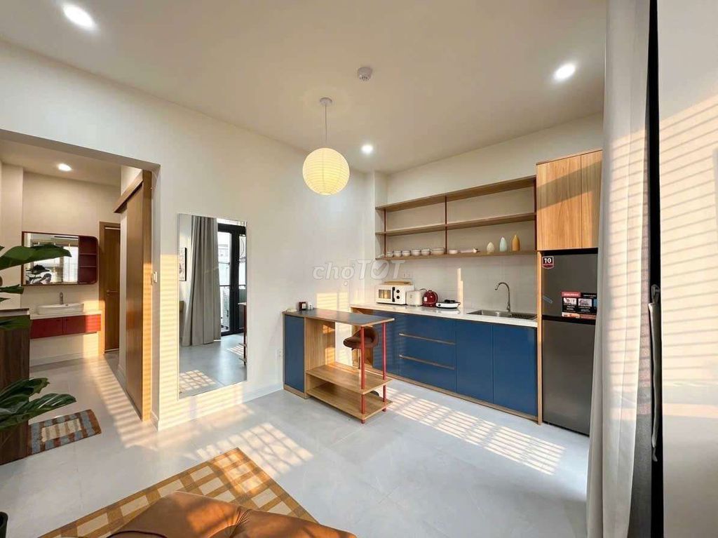Rent a single balcony bedroom 50 M2 01000 near your father's grave  • Lê Văn Sỹ