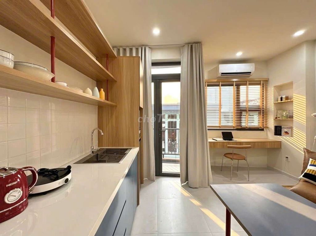 Rent a single balcony bedroom 50 M2 01000 near your father's grave  • Lê Văn Sỹ
