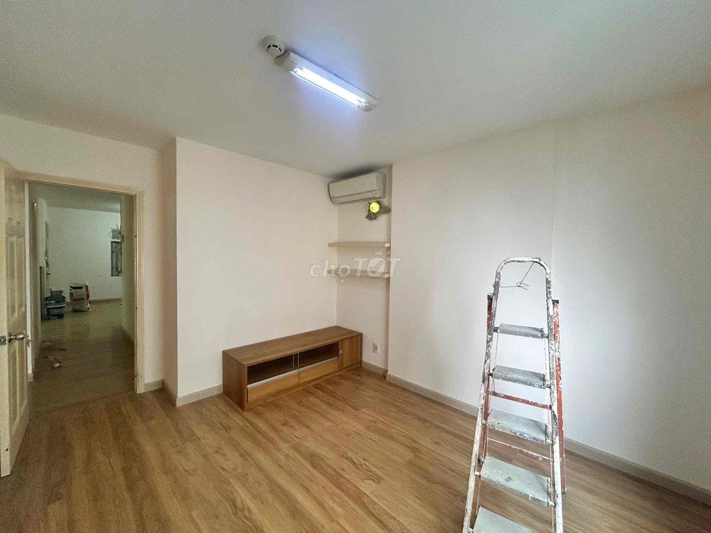 Rent the Tower-three bedrooms.