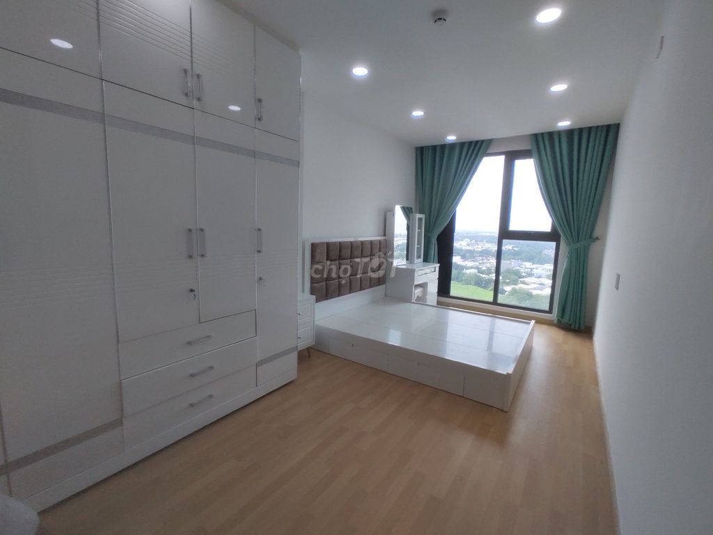 Lavida Plus 2 bedrooms need to be rented to the full. Nice furniture costs 18 million.