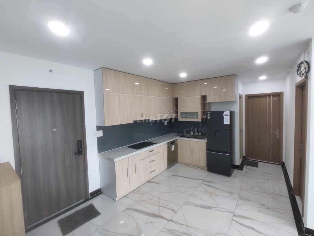 Lavida Plus 2 bedrooms need to be rented to the full. Nice furniture costs 18 million.