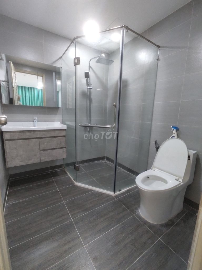 Lavida Plus 2 bedrooms need to be rented to the full. Nice furniture costs 18 million.