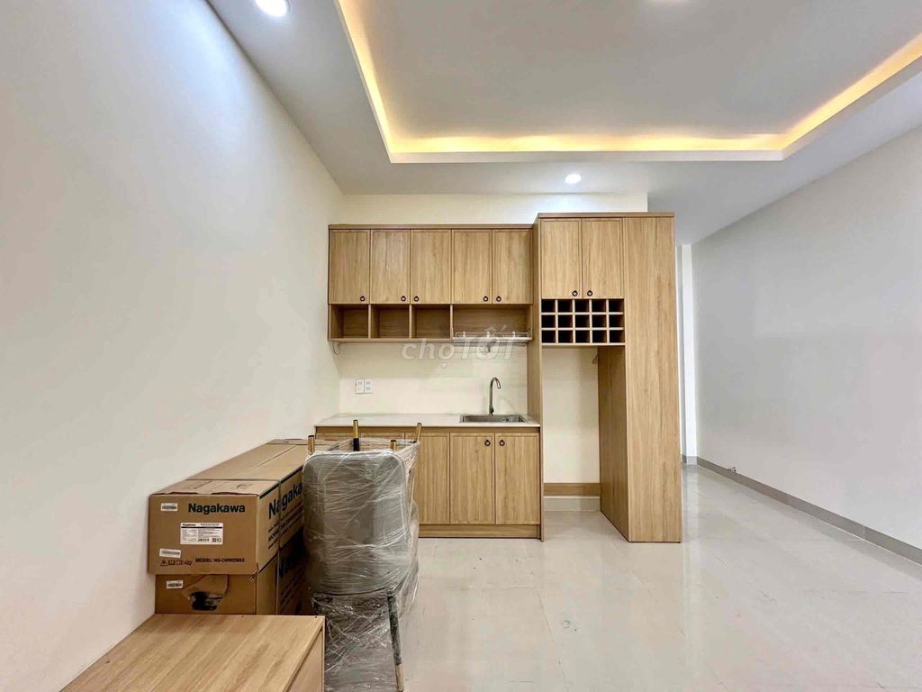 A full-in-house service apartment in Đào Duy Anh for profit