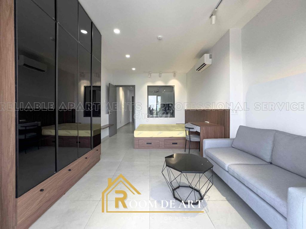 The apartment is a balcony bedroom near the lake. The new market turtle is located in 3 district 1.