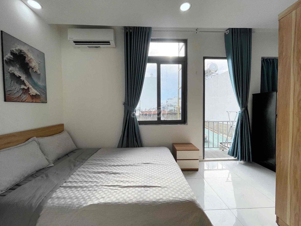 private balcony apartment, basic furniture, close to the dedication college.