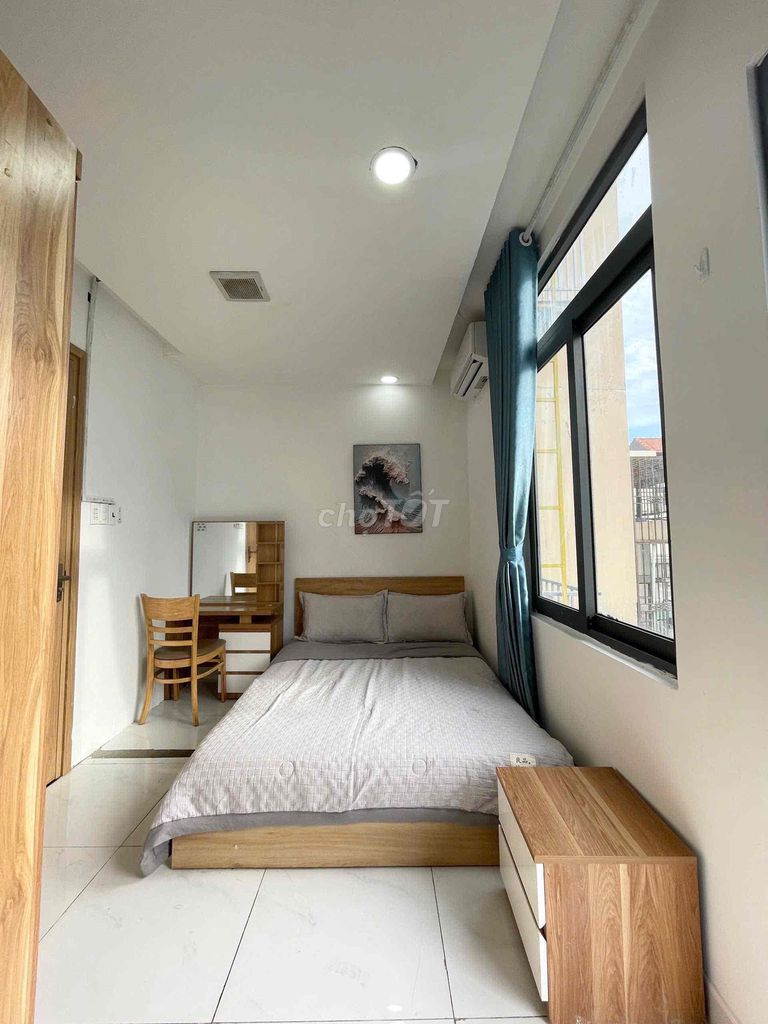 private balcony apartment, basic furniture, close to the dedication college.