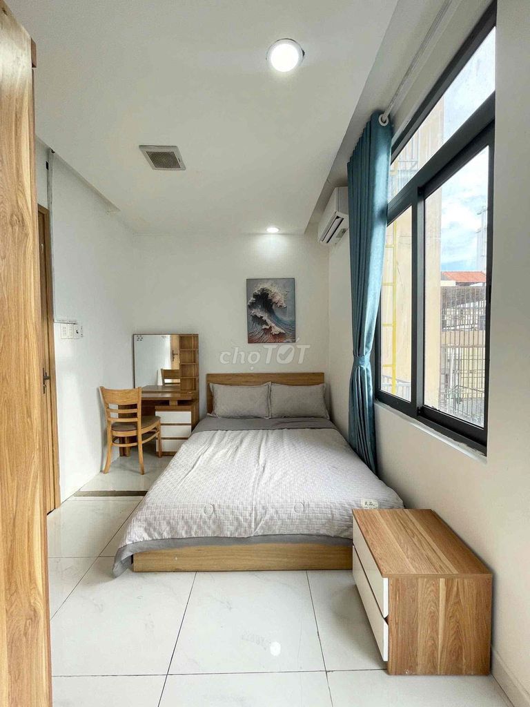 private balcony apartment, basic furniture, close to the dedication college.