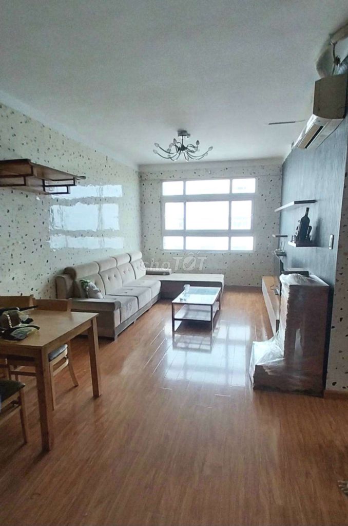 Corner of two bedrooms, two bathrooms, 69 meters, full interior.